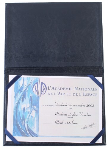 76 - AWPD2054 - AZUL - AWPD2055 - VERDE - Porta-Diplomas Senasa gravação a prata com fita de tecido